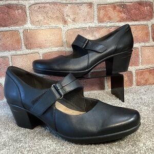 Clarks Collection womens Emslie Lulin Mary Jane Pumps size 9.5